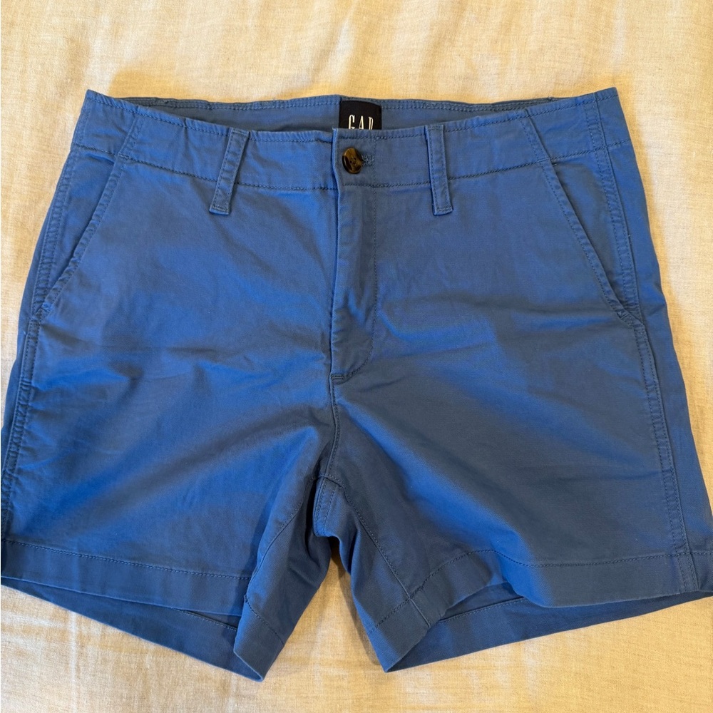 GAP Men's Classic Blue Flat Front Shorts